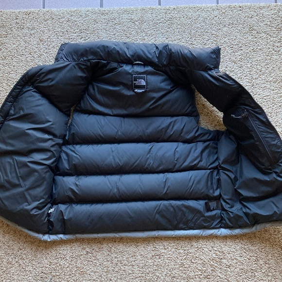 The North Face Men’s Nuptse 700 Down Insulated Vest Gray Asphalt Sz M - Picture 9 of 16